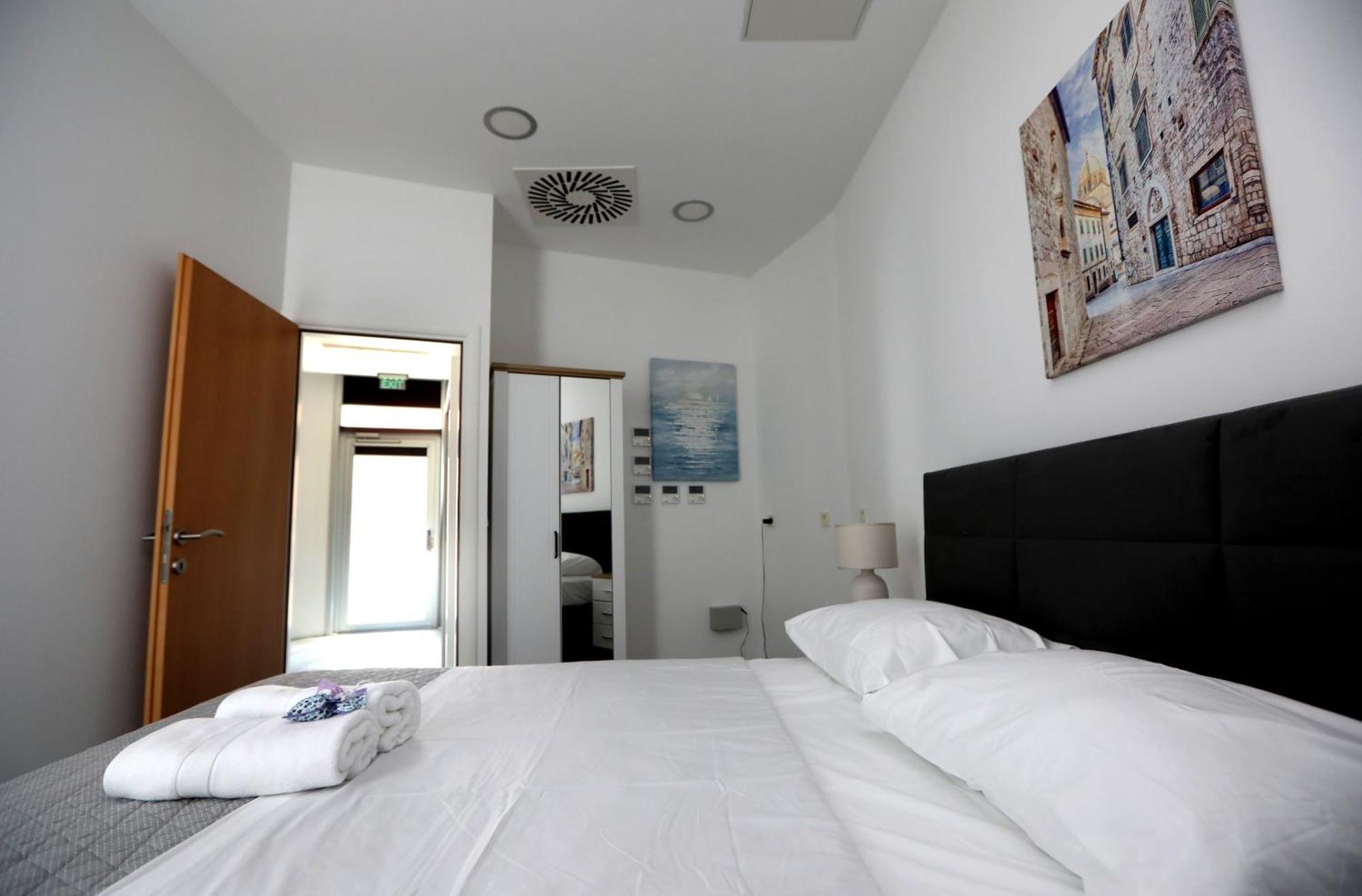 D R Apartments Sibenik Exterior photo